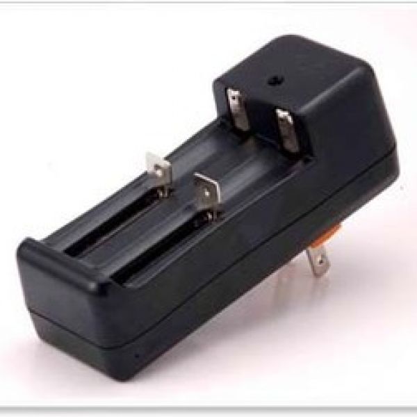 Bộ sạc pin Lithium 18650 (khe cắm kép)